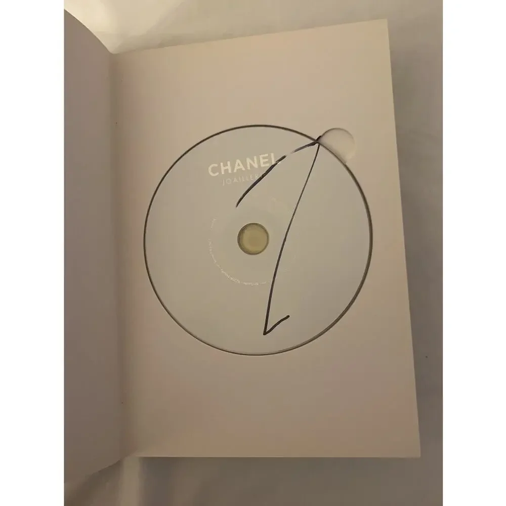 CHANEL Joaillerie (Jewelry) Catalog 2009 Collection Include CD